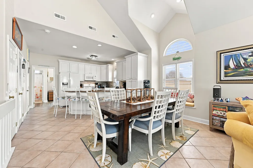 Dining table - seats 6