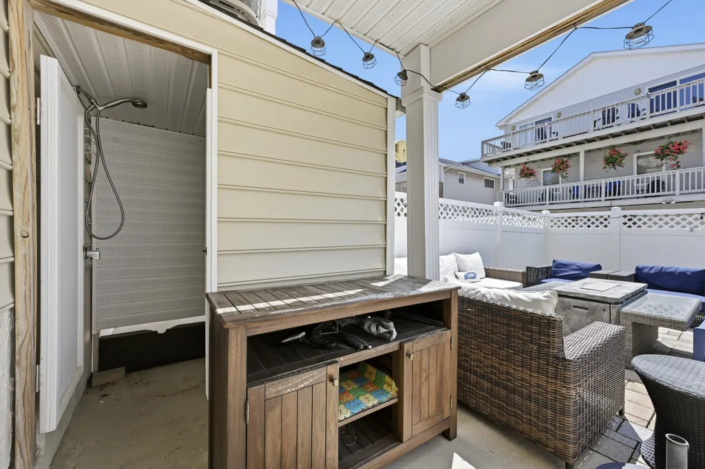 Outdoor shower