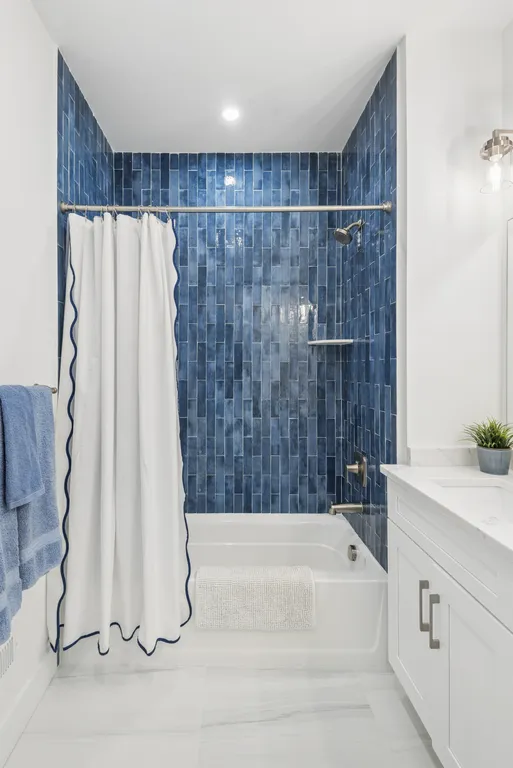 2nd bathroom