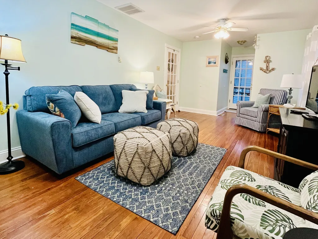Spacious living room with plenty of seating