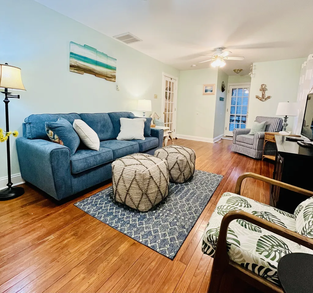 Spacious living room with plenty of seating