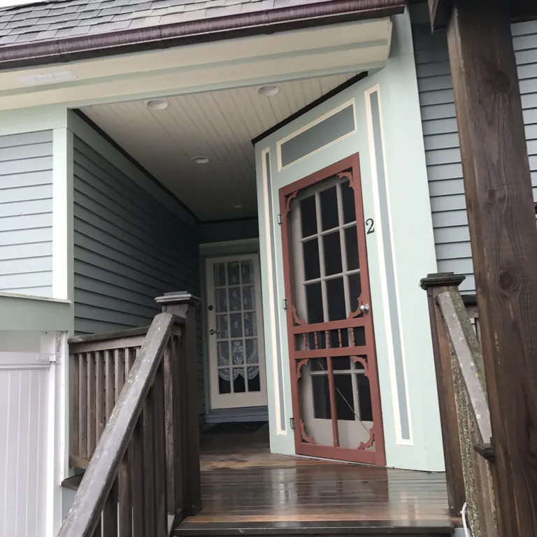 Rear entrance with keyless entry off parking