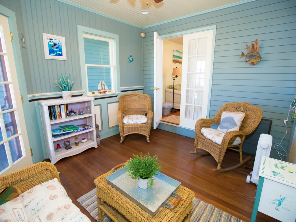 Charming screened in porch