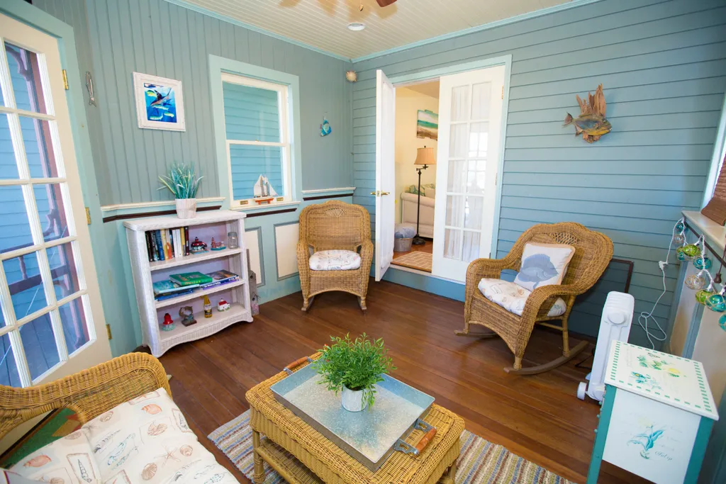 Charming screened in porch