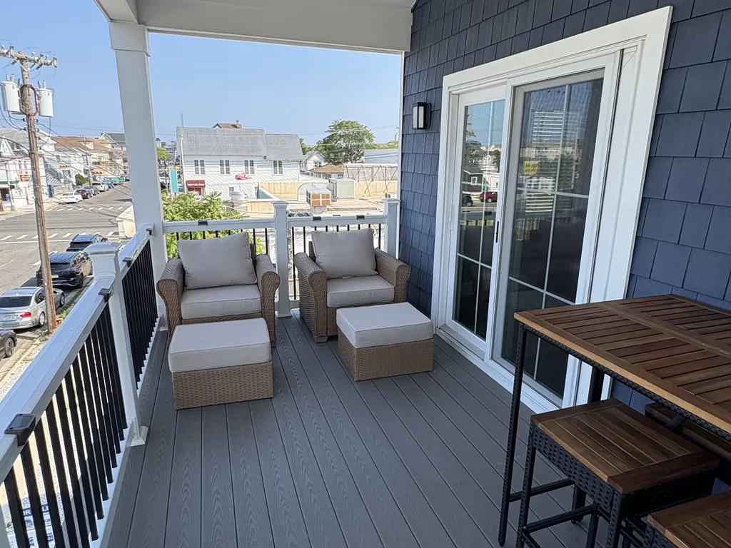 Deck seating for all guests 