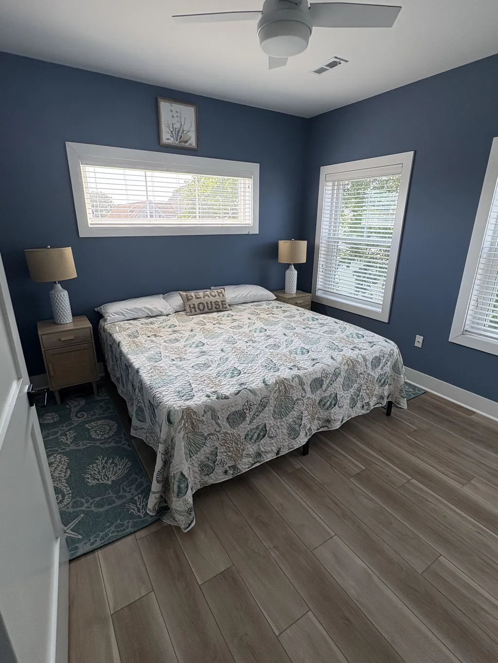 King Bed En Suite