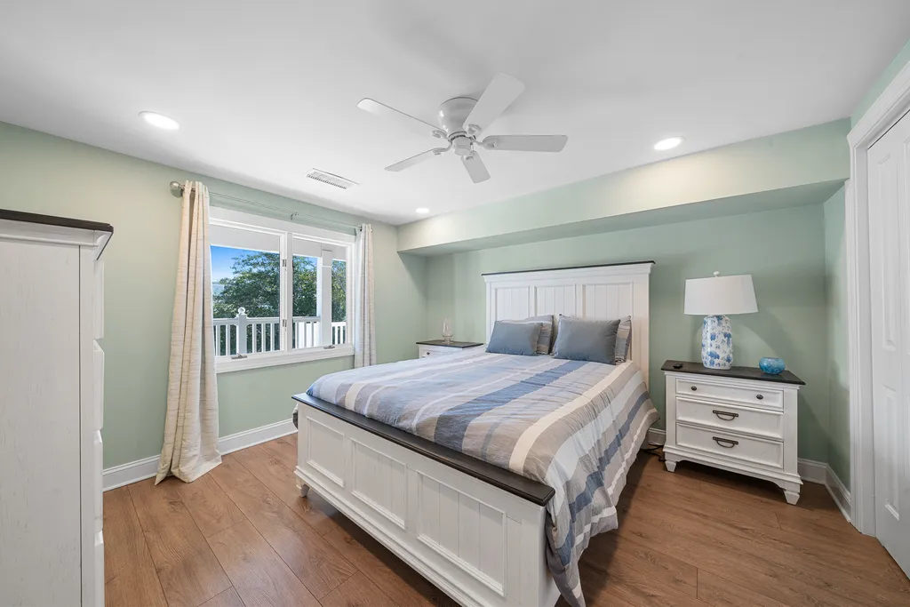 Spacious bedroom 1