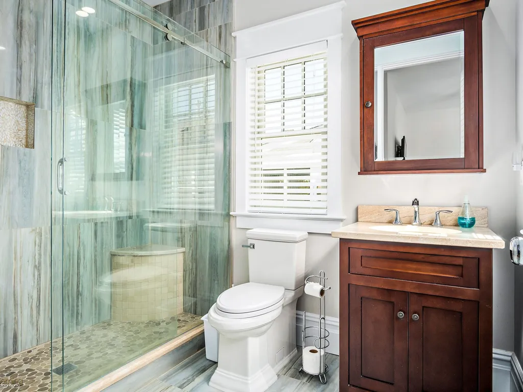 Bathroom 2: ensuite bathroom