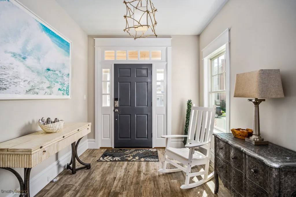 1st Fl Entry Foyer