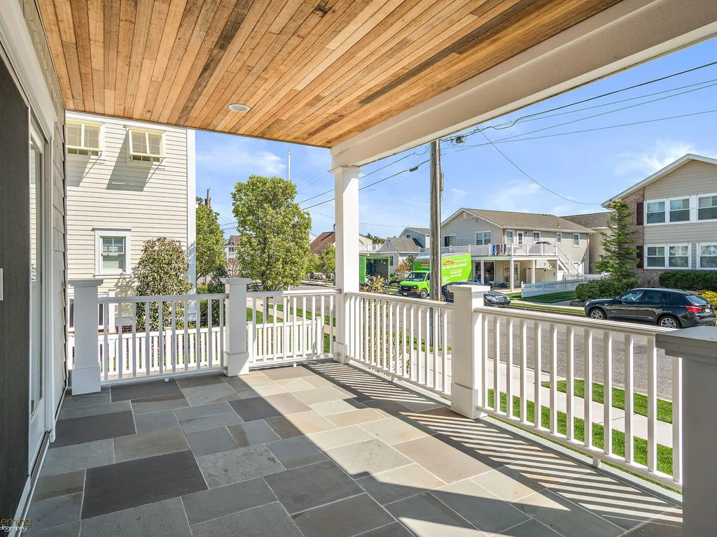 1st Fl Porch