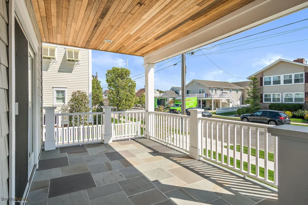 1st Fl Porch