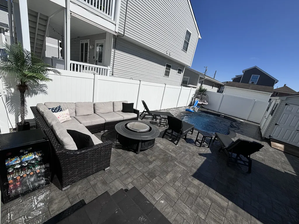 Outdoor Entertainment 