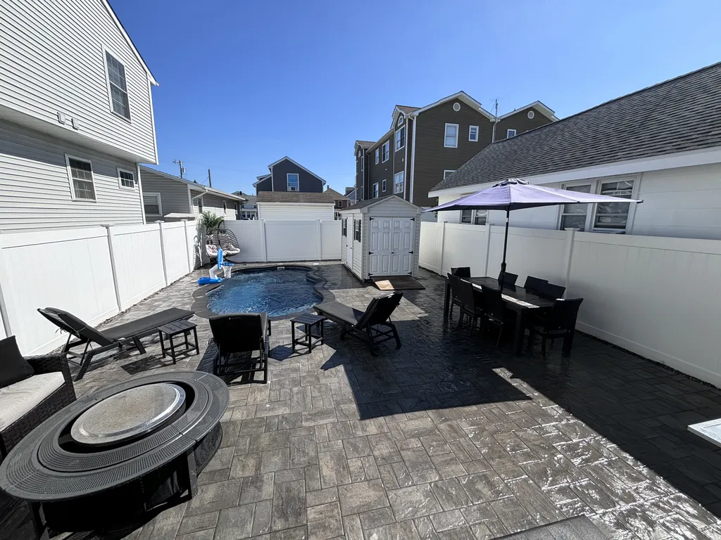 Outdoor Entertainment 