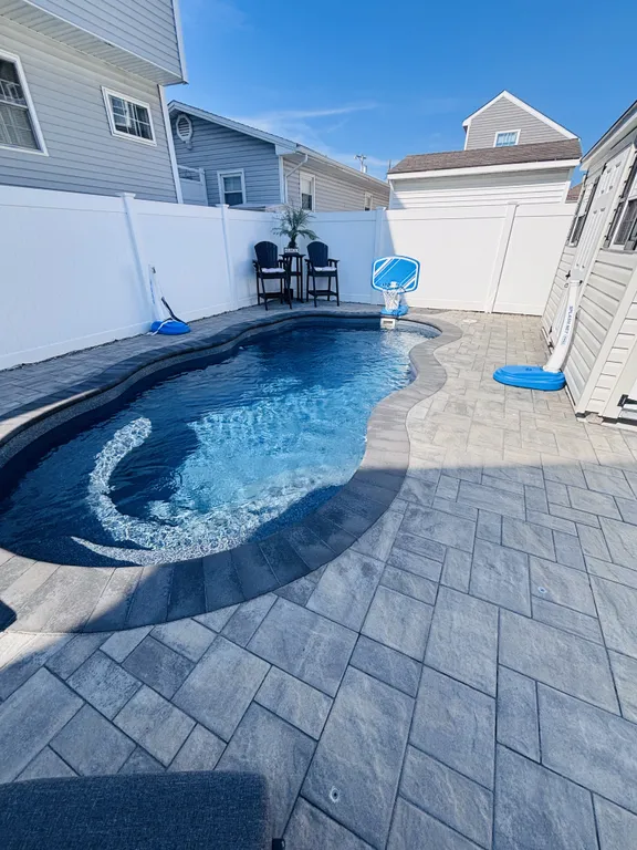Salt water pool 