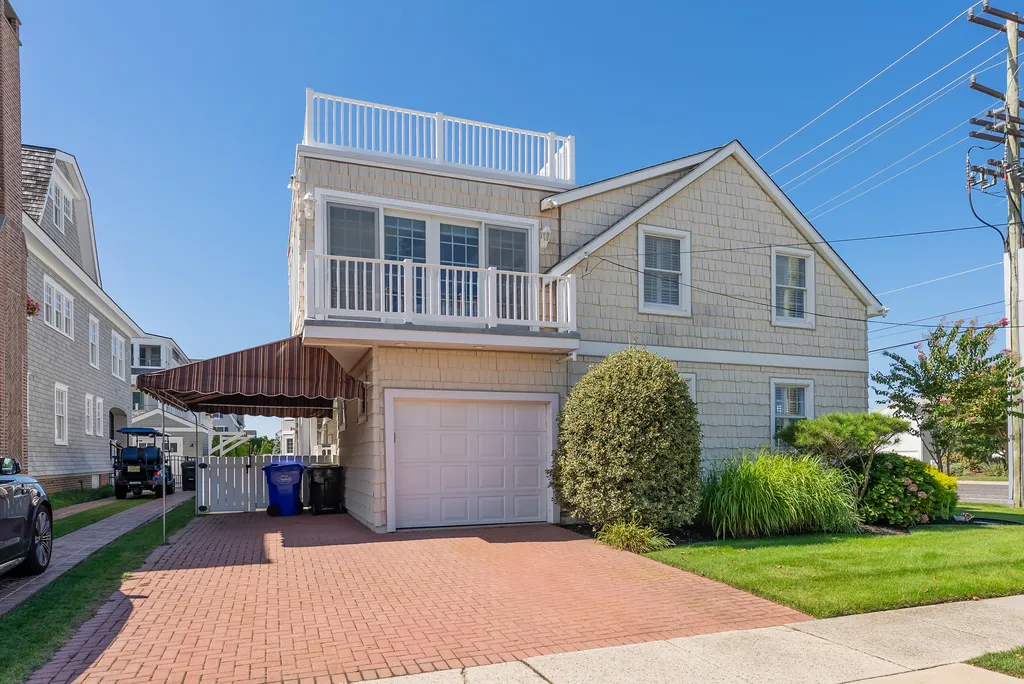 Villa Lil Avalon - 3rd from Ocean