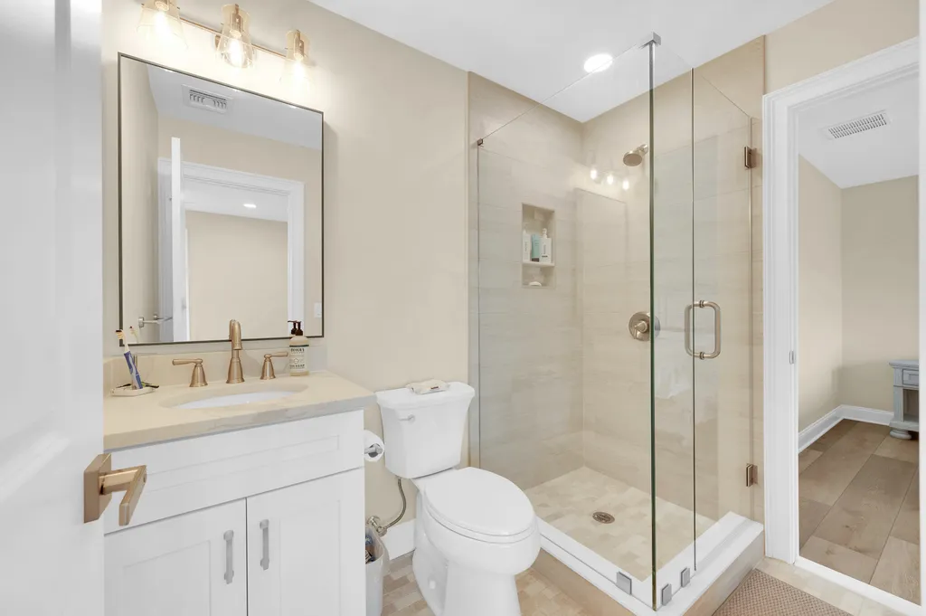 Jack and Jill Bath