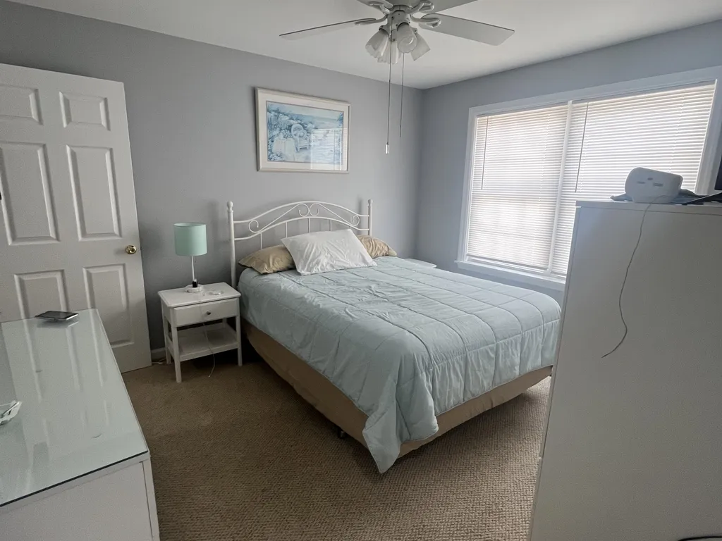 Master Bedroom Queen Bed