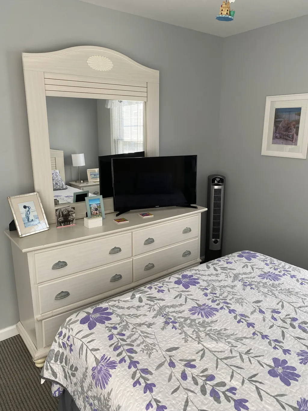 Bedroom 2 w/Queen