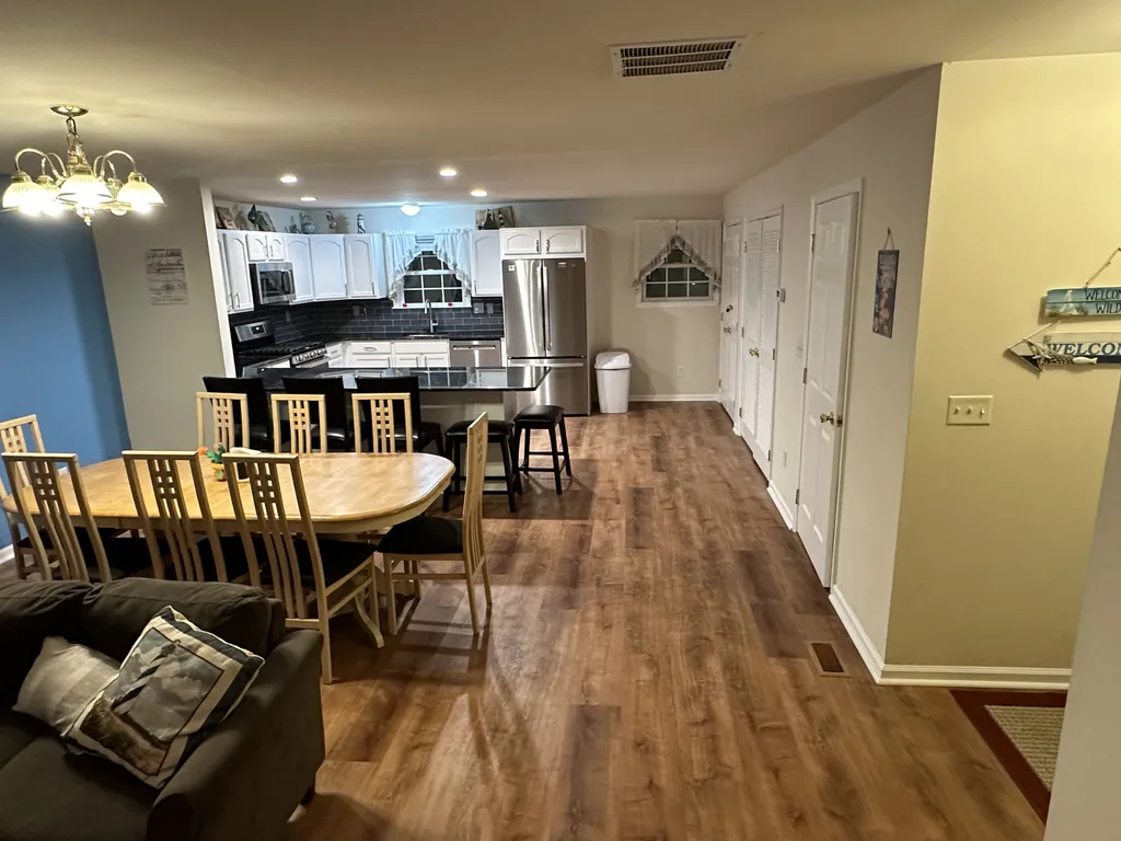 open concept dinning and kitchen