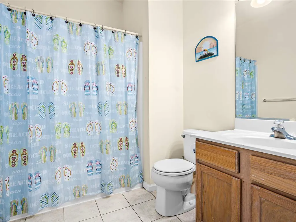 upstairs master bathroom