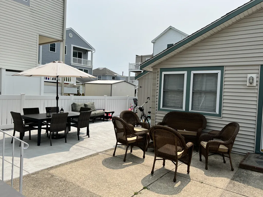 Rear Patio Dining/Seating