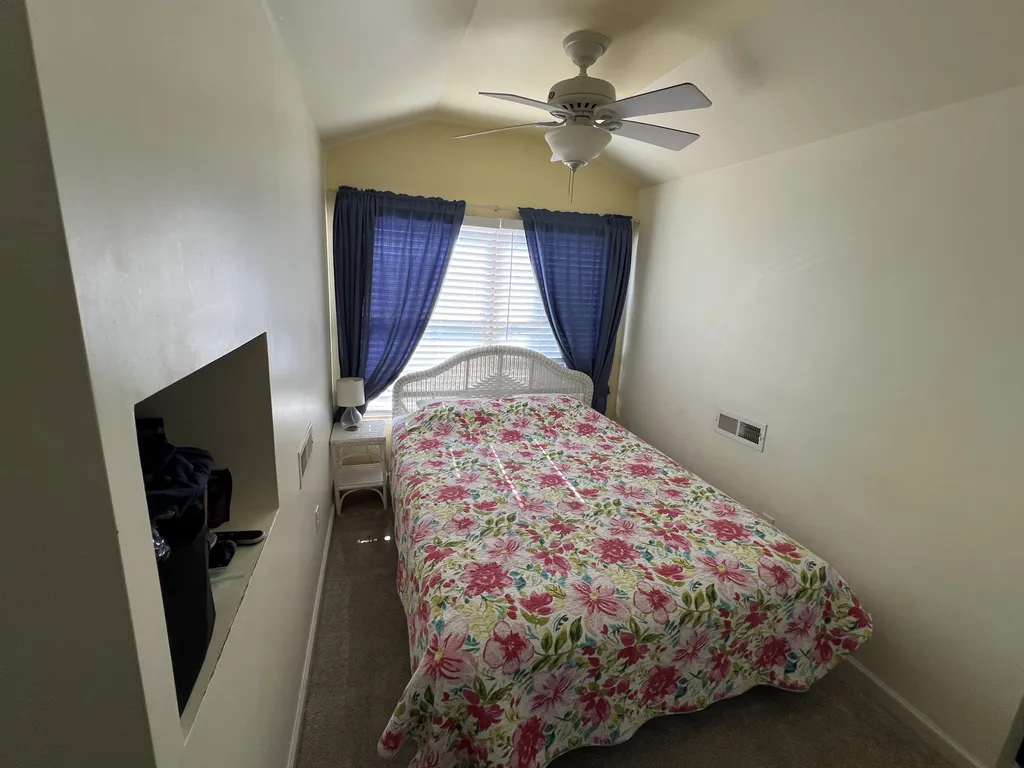 Third Floor Rear Bedroom 