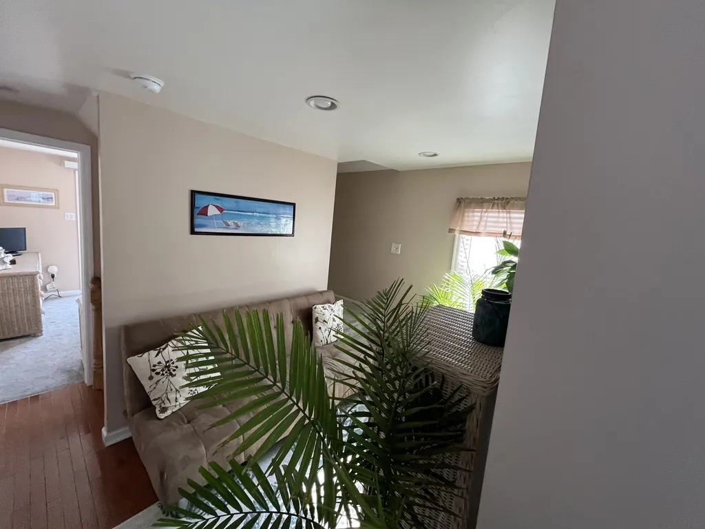 2nd Floor Sitting/Sleeping Futon 