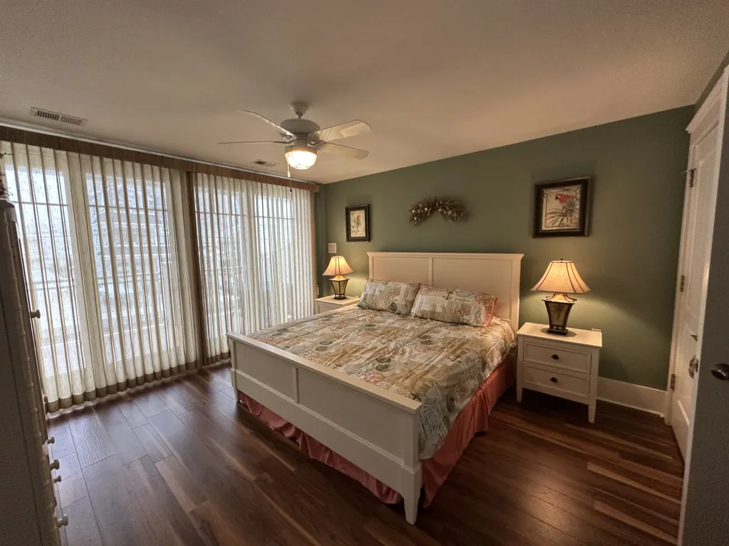 Primary Bedroom- new king size bed and Casper mattress.