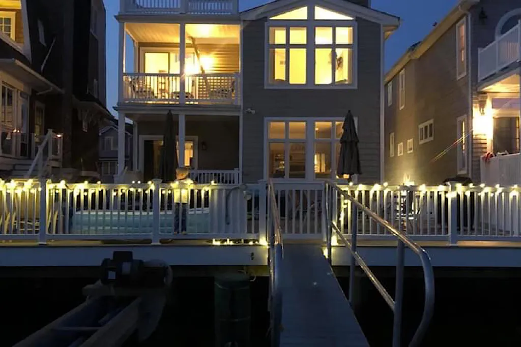  Night time deck view