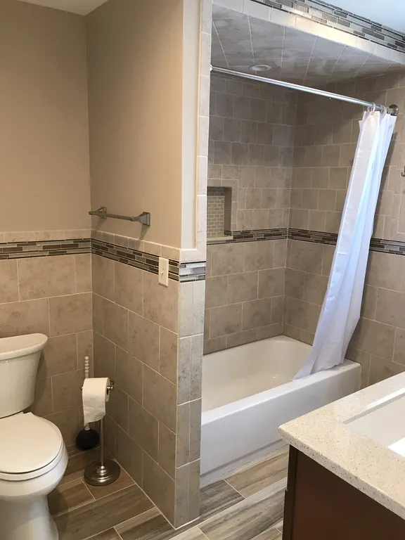 2nd floor bathroom with tub