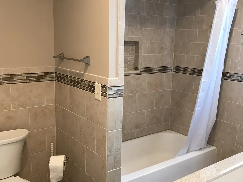 2nd floor bathroom with tub