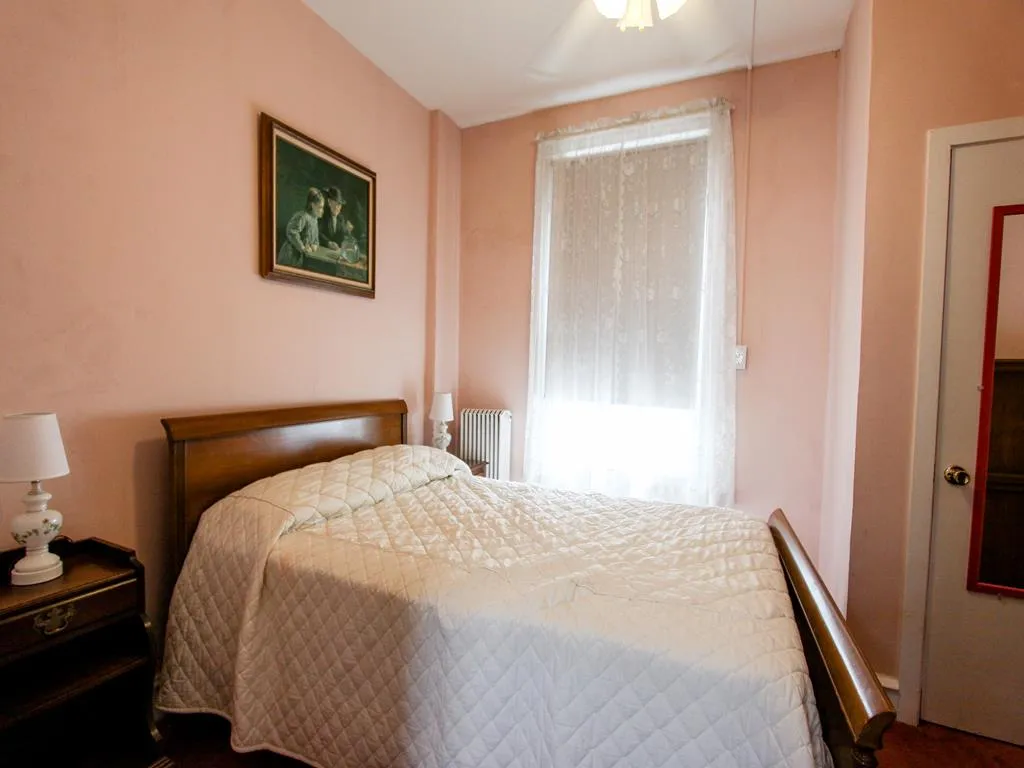 2nd Floor, full bedroom