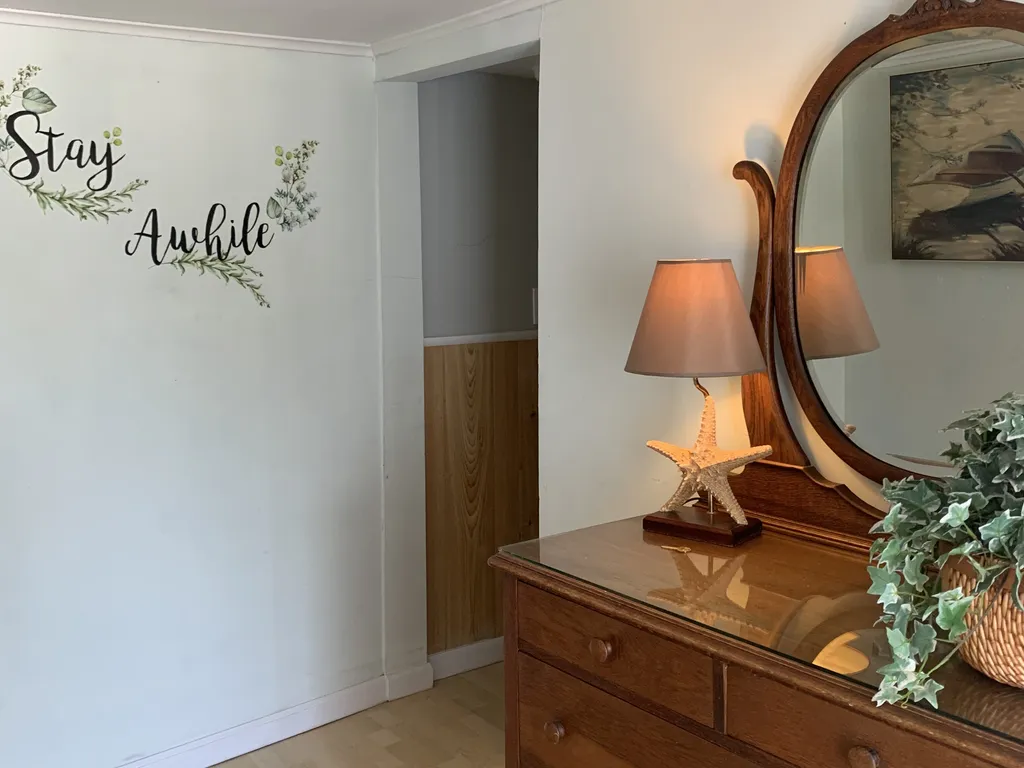 1st floor foyer