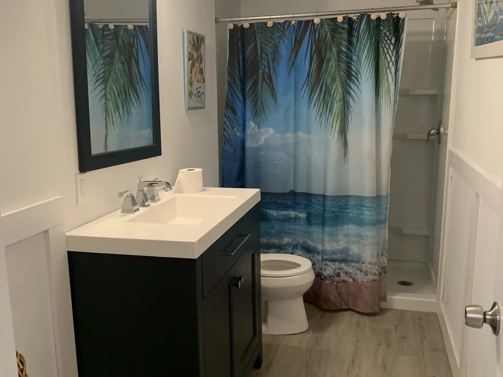 1st floor full bathroom