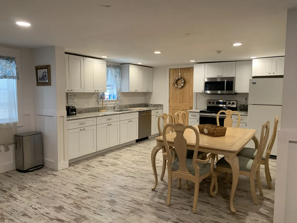 1st floor kitchen and dining table