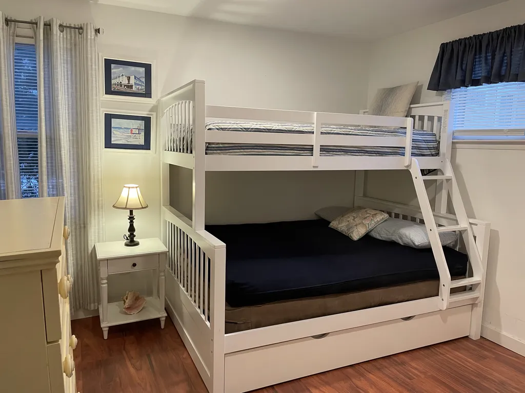 2nd floor queen on bottom and queen trundle