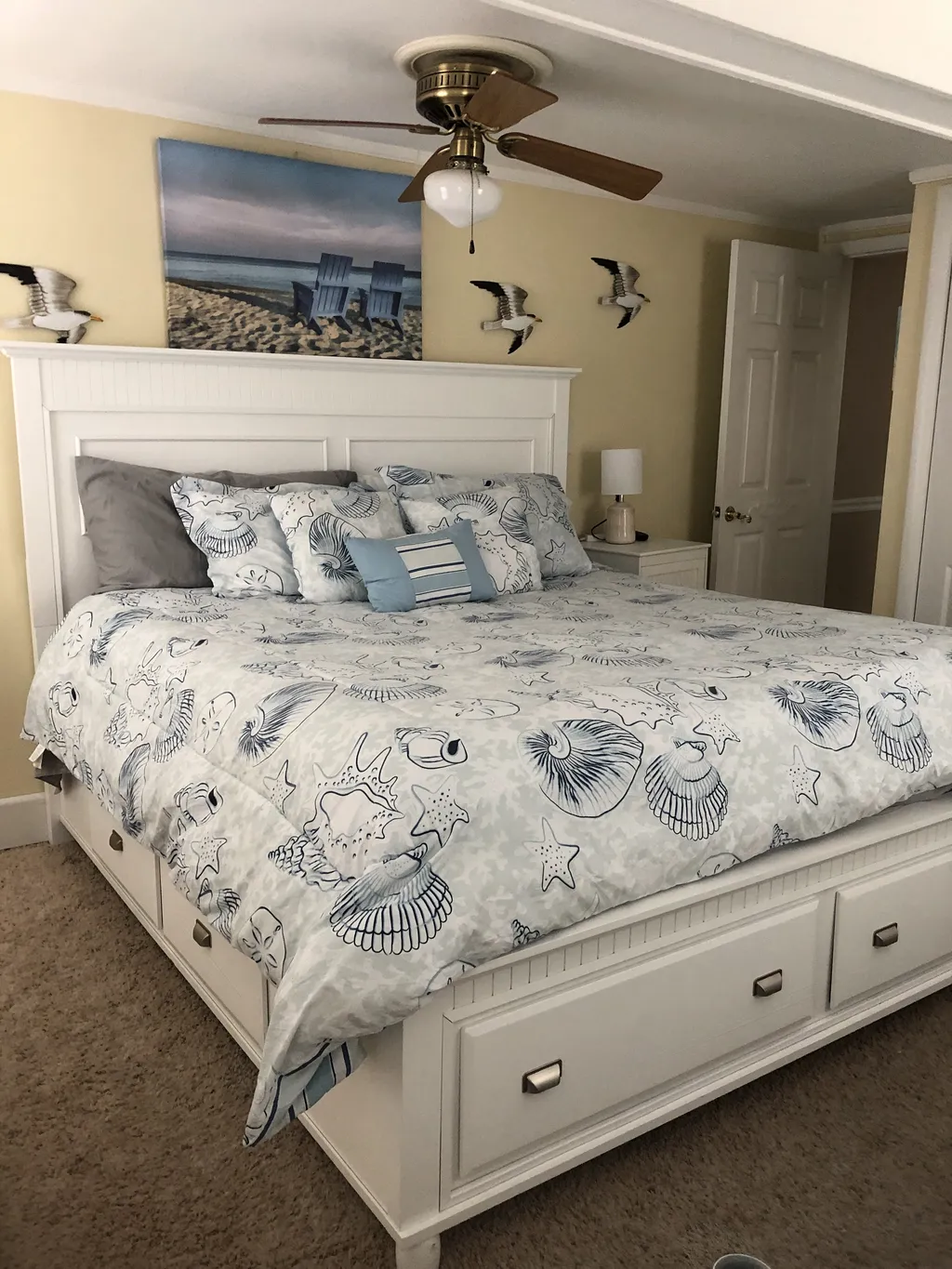 2nd Fl Front Bdrm King
