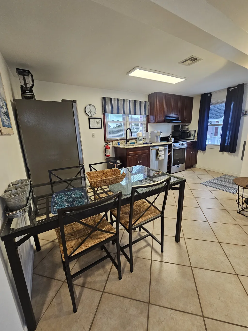 Kitchen and dining area