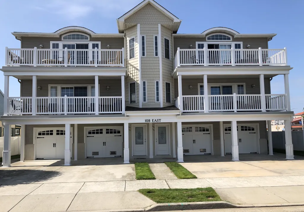 Second Floor, Left Hand Side