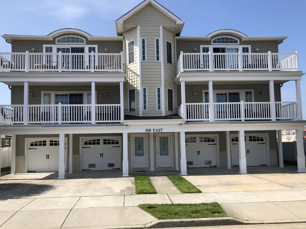 Second Floor, Left Hand Side