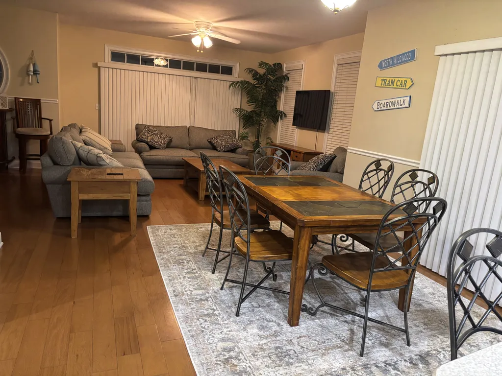 Dining Room to living room