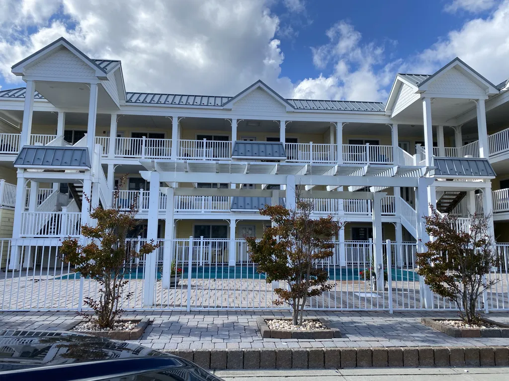 Summers Haven condo complex
