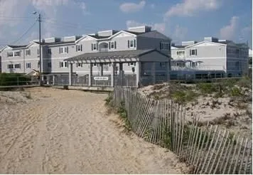 Beach Entrance &amp;amp; Sindia Pavillion