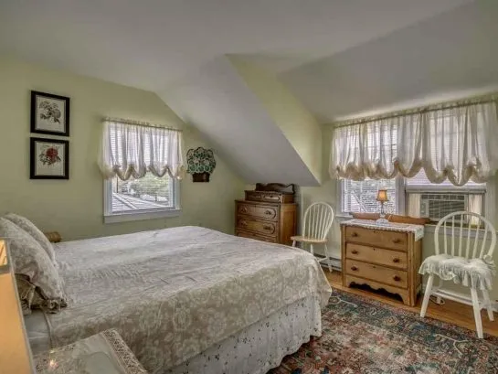 Second floor king room