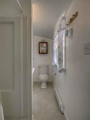 Second floor &amp;amp; in-suite&amp;amp; bathroom