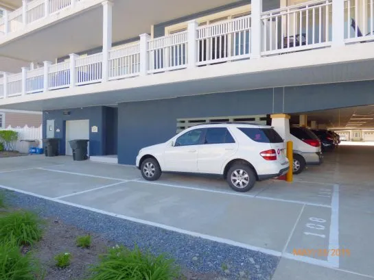 2 Parking spots