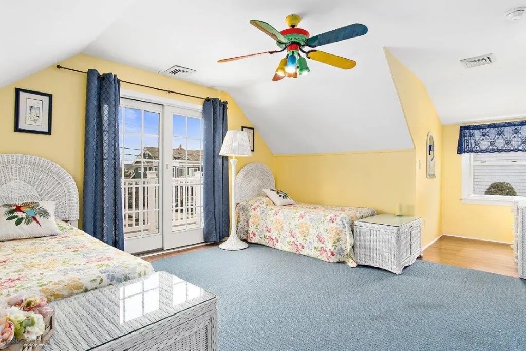 Second  floor bedroom with private deck