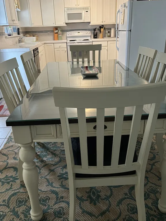 Kitchen Table and Chairs
