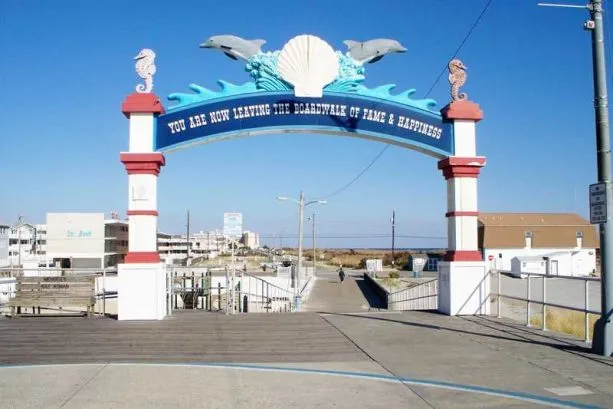 Arch at 16th &amp;amp; Boardwalk