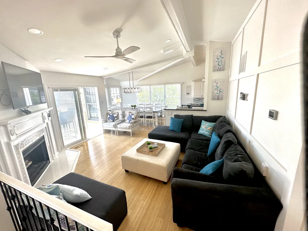 Living room view onto deck